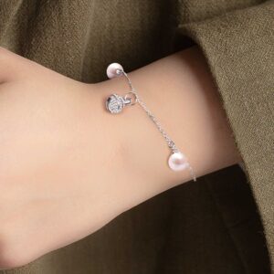 Lumiere Pearl Charm Bracelet